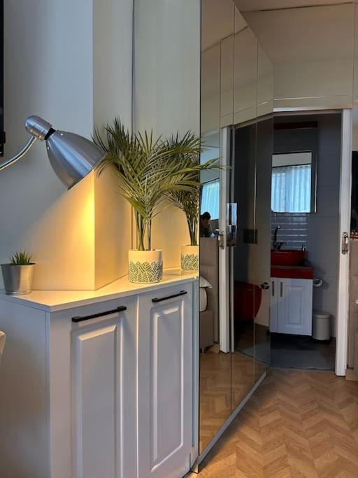 Beautiful,tiny In The Heart Of Nisantasi Apartment *